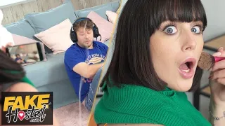 Analis creampie és arcra fröccsenés tréfa közben